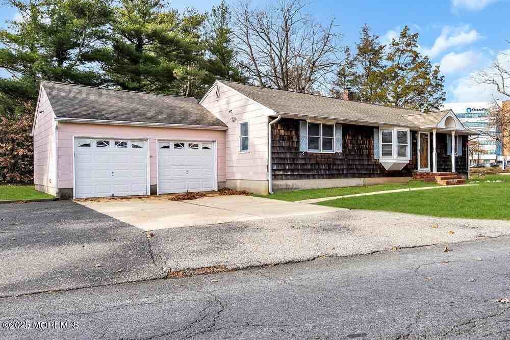 918 Charles Dr - Photo 6 of 43