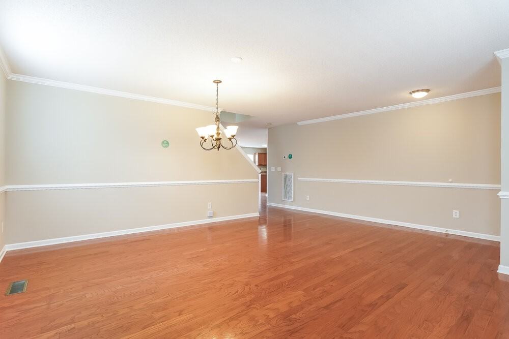 4625 Youngsbury Ct - Photo 7 of 17