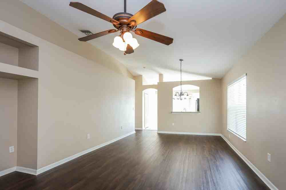 908 Seminole Sky Dr - Photo 3 of 16