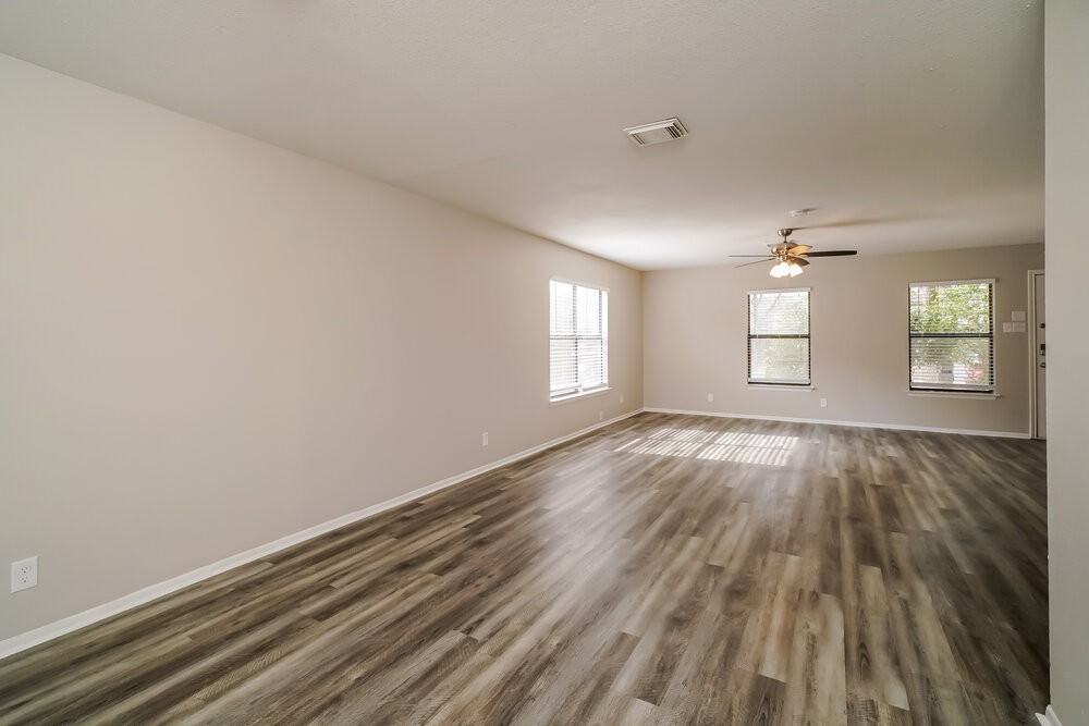 8018 Sunshine Trail Dr - Photo 6 of 17