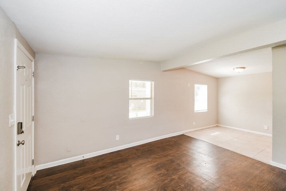 4233 Katanga Dr N - Photo 6 of 16
