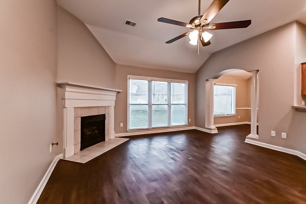 1851 Gilden St - Photo 4 of 16