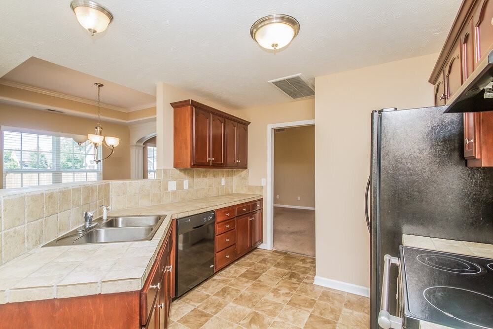 2731 Annapolis Ct - Photo 7 of 15