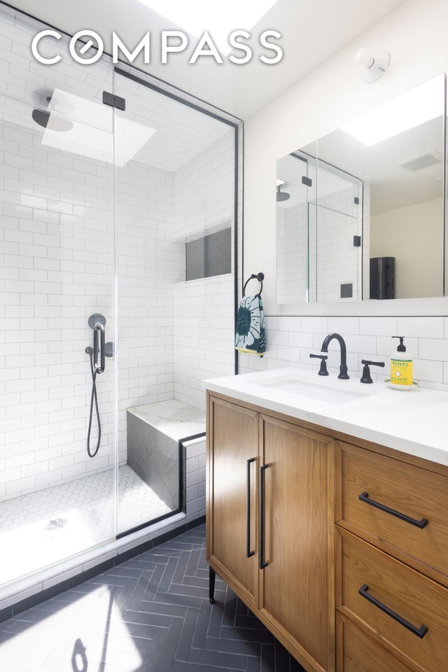 776 Putnam Ave #2 - Photo 6 of 7