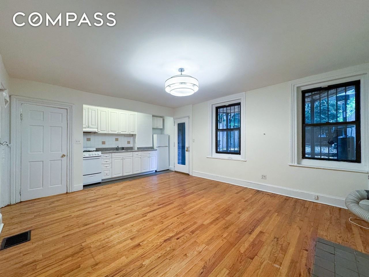 231 Clermont Ave #1R - Photo 2 of 13
