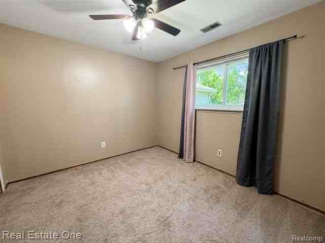 5712 N Silvery Ln - Photo 6 of 12