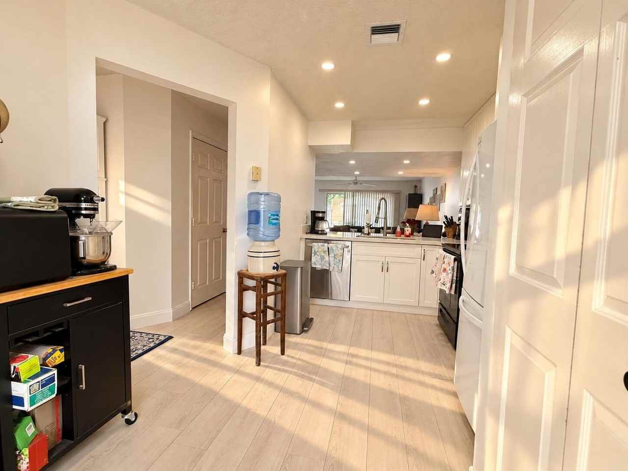 6190 Riverwalk Ln #6 - Photo 6 of 24