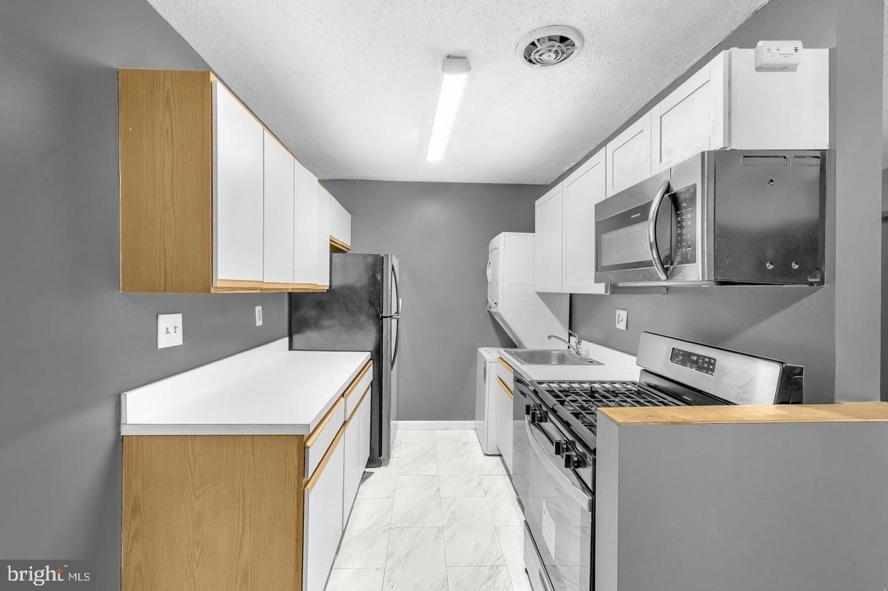3011 Southern Ave #14 - Photo 2 of 21