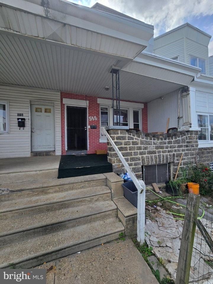 518 W Duncannon Ave - Photo 2 of 9