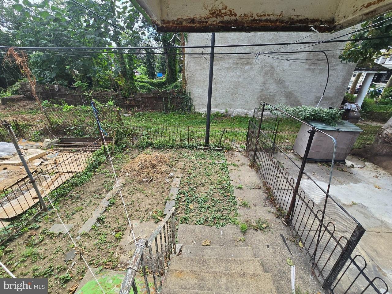 518 W Duncannon Ave - Photo 6 of 9