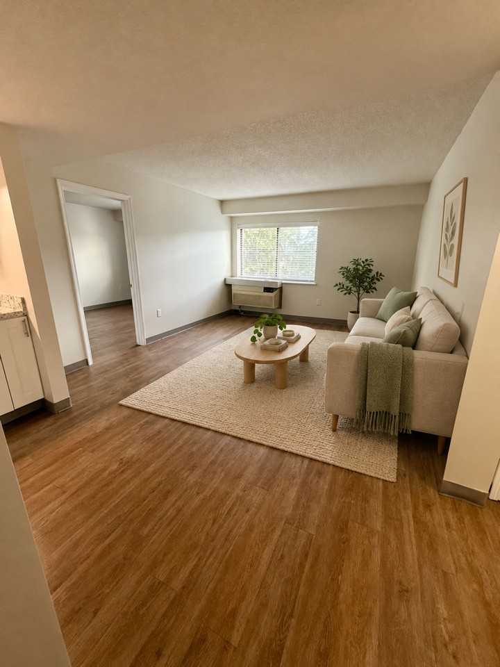 The Current Apartments | East Peoria - Photo 3 of 10