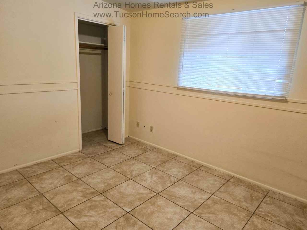 6802 E Kenyon Dr - Photo 7 of 10