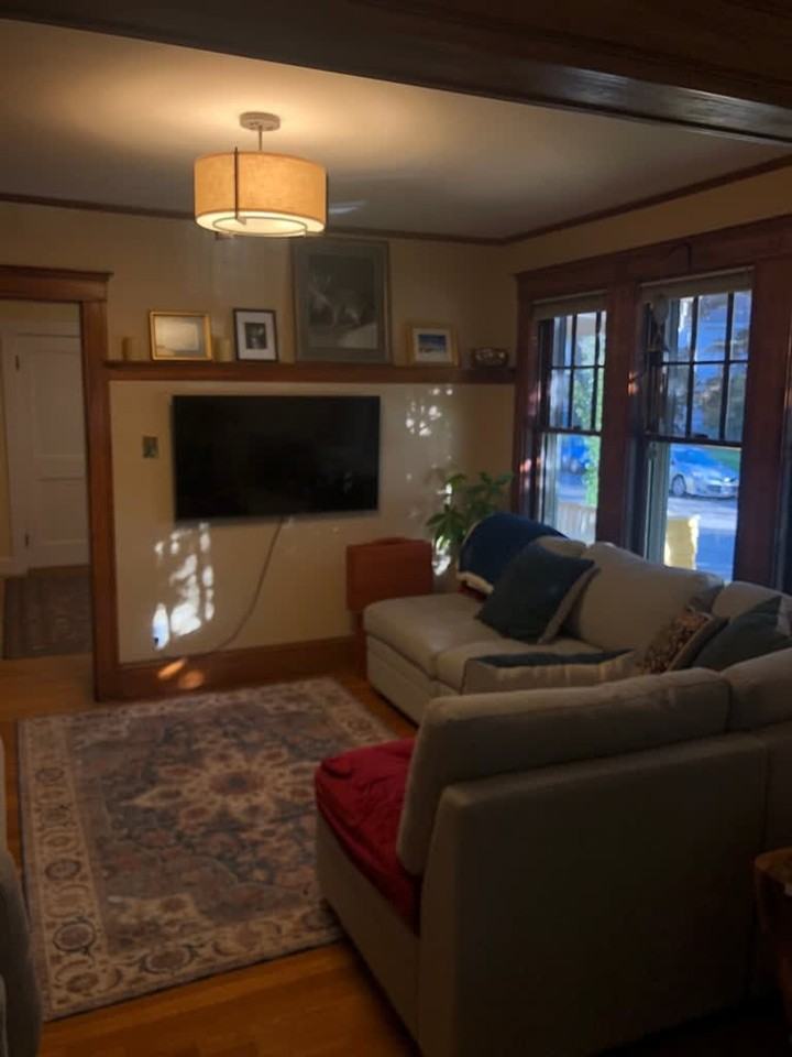 141 Redlands Rd #1564677P - Photo 2 of 22