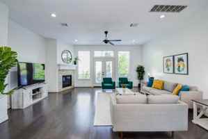 featured image of 5732 Darling St