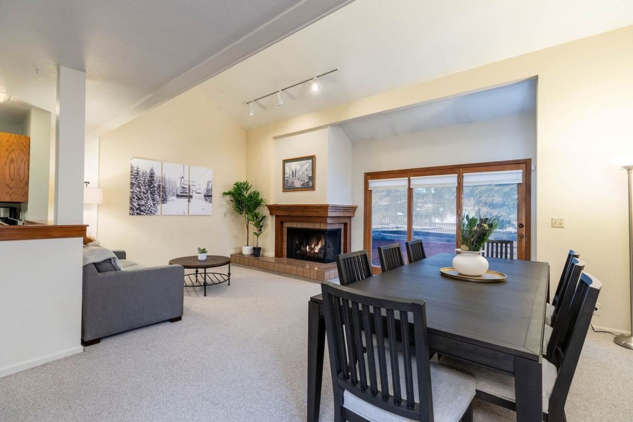 7430 South Wasatch Boulevard - Photo 3 of 49