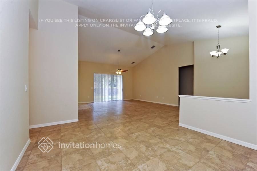 5352 Oxford Manor Cir - Photo 7 of 21