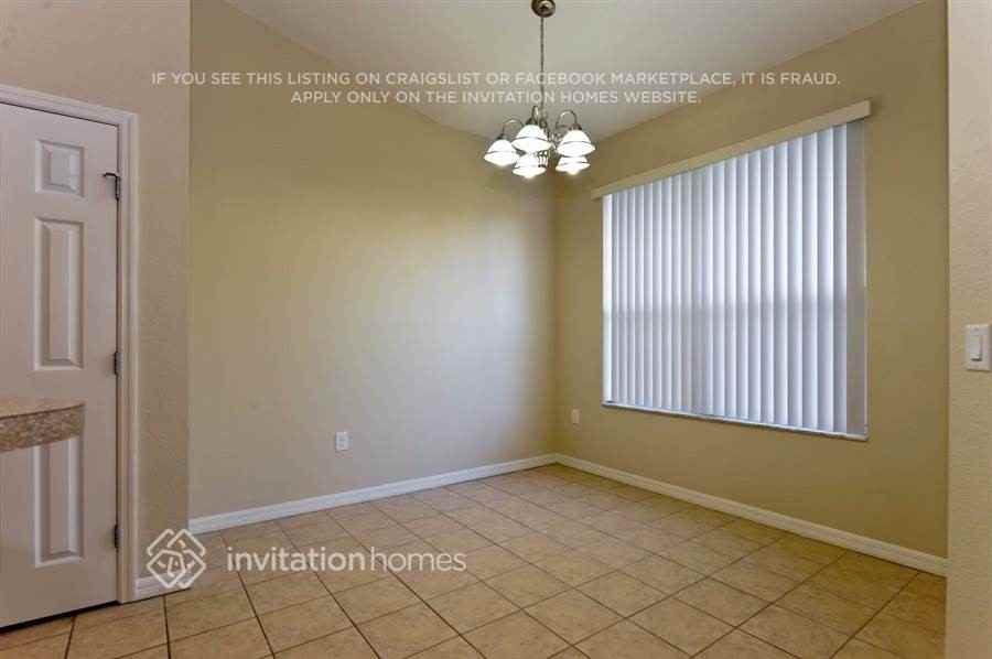 5352 Oxford Manor Cir - Photo 6 of 21
