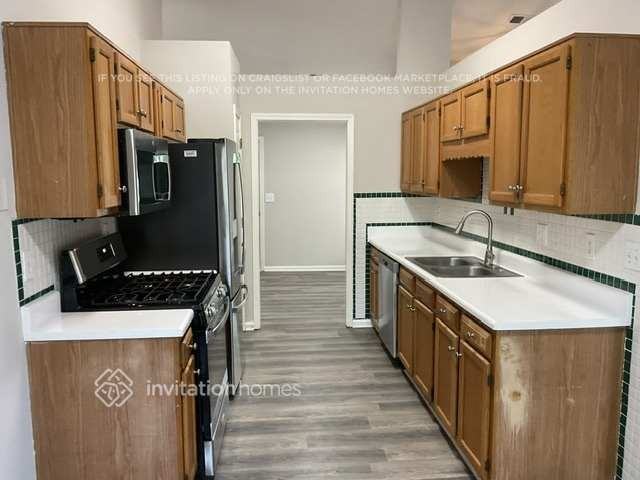 765 Kibbe Cir - Photo 3 of 11