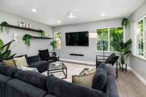 featured image of 452 La Cresta Rd