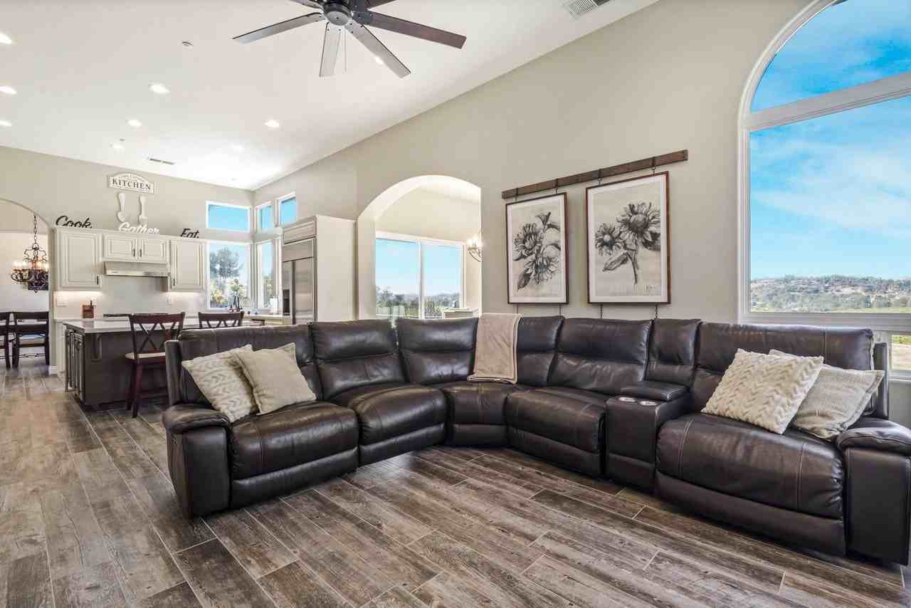 1458 Sierra Linda Dr #1639974P - Photo 5 of 50