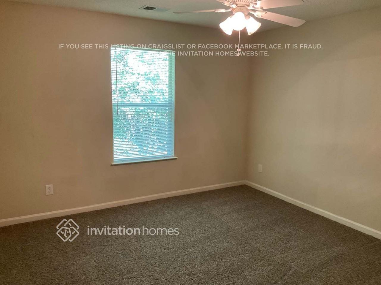 3035 Pebble Creek Ln - Photo 3 of 10