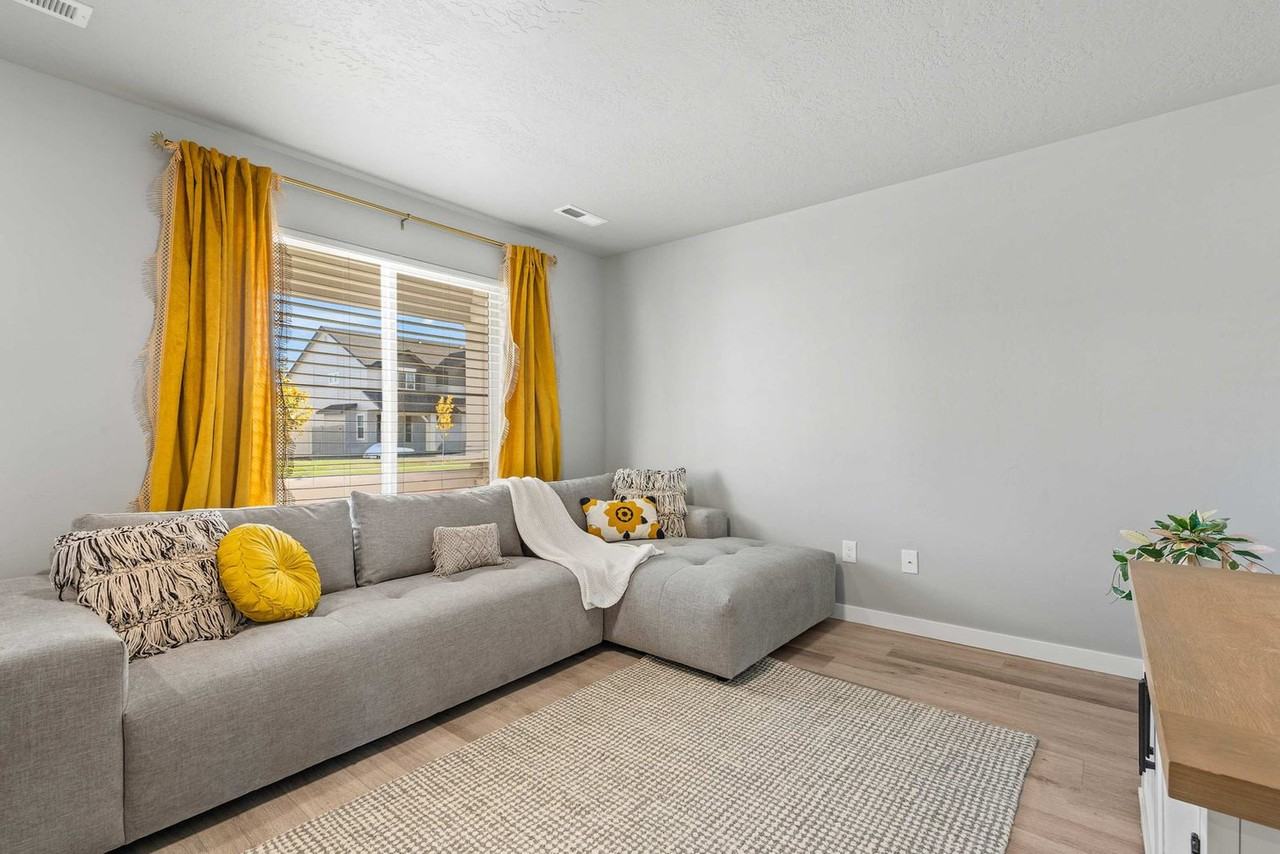 5126 E Sylvan Hart Dr #1642447P - Photo 6 of 42