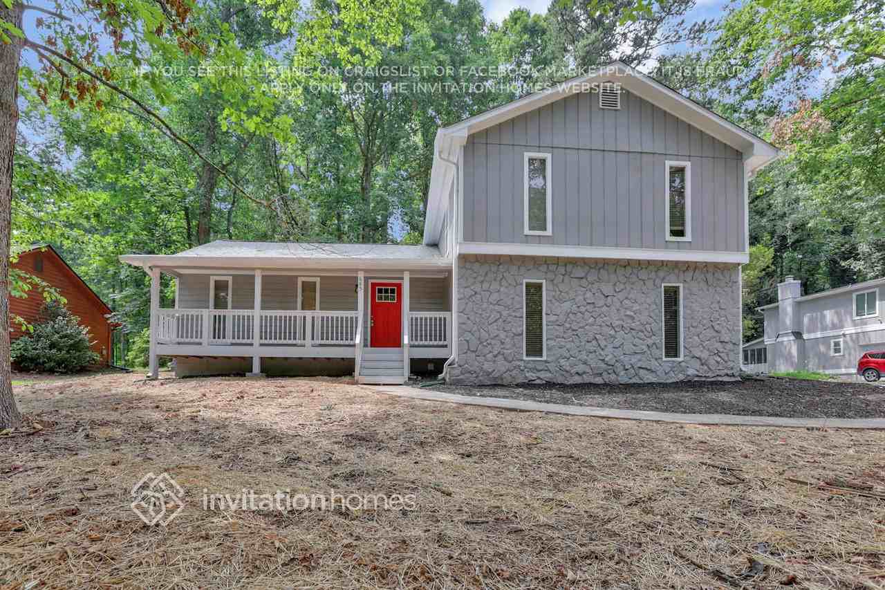 685 Raven Springs Trl - Photo 2 of 26