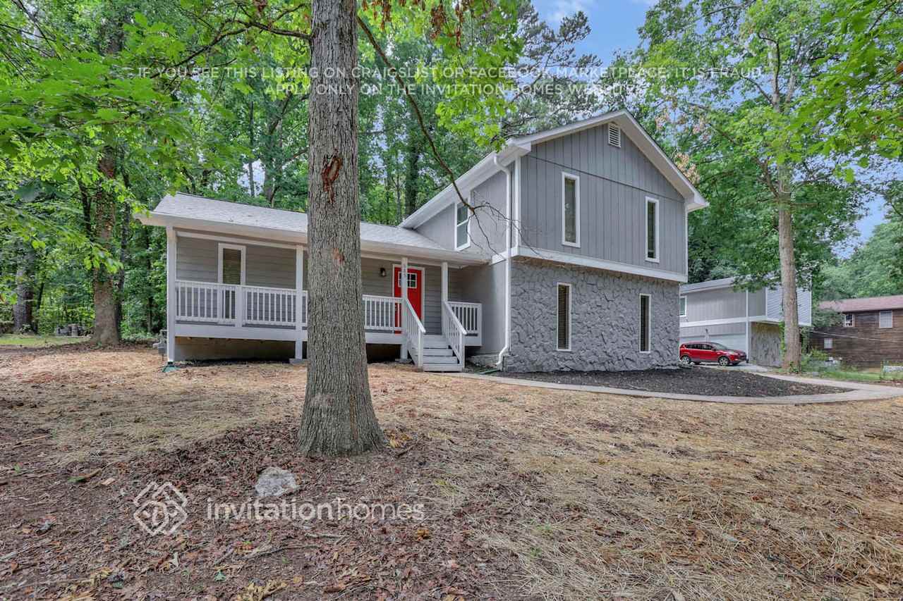 685 Raven Springs Trl - Photo 3 of 26