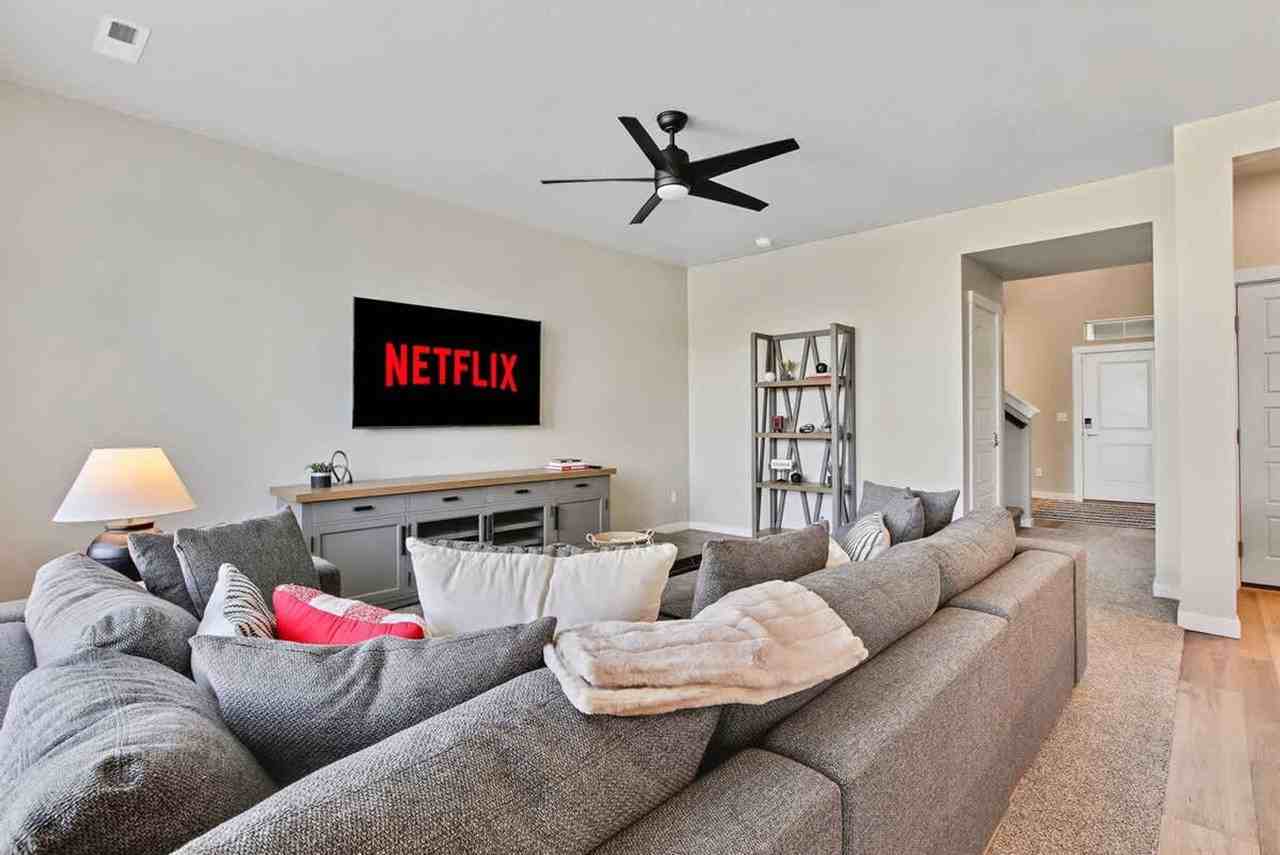 5133 N Willowside Ave #1642440P - Photo 2 of 50