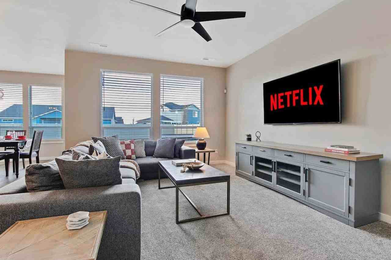 5133 N Willowside Ave #1642440P - Photo 4 of 50