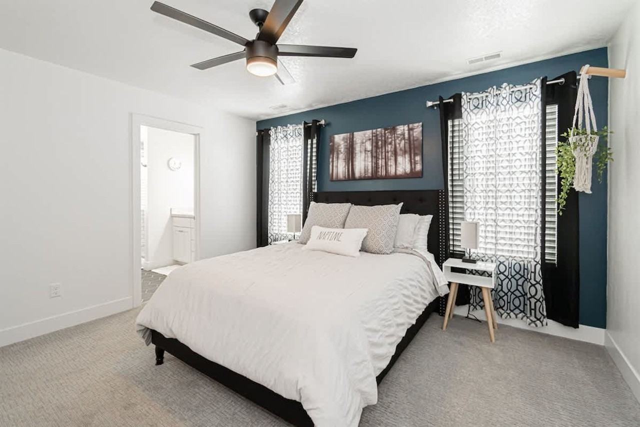 1654 Angela St #1642459P - Photo 6 of 50