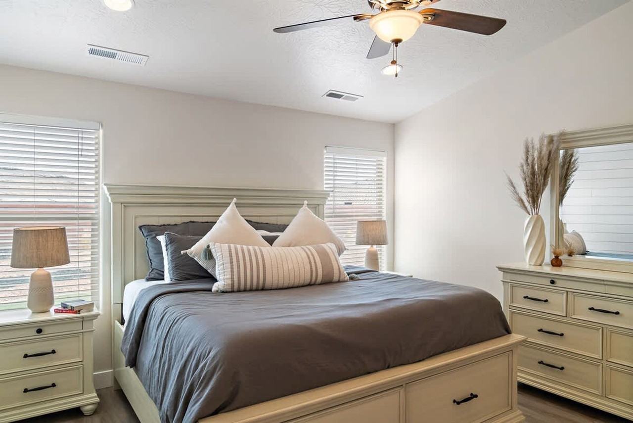 3273 W 2530 S #1642481P - Photo 7 of 50
