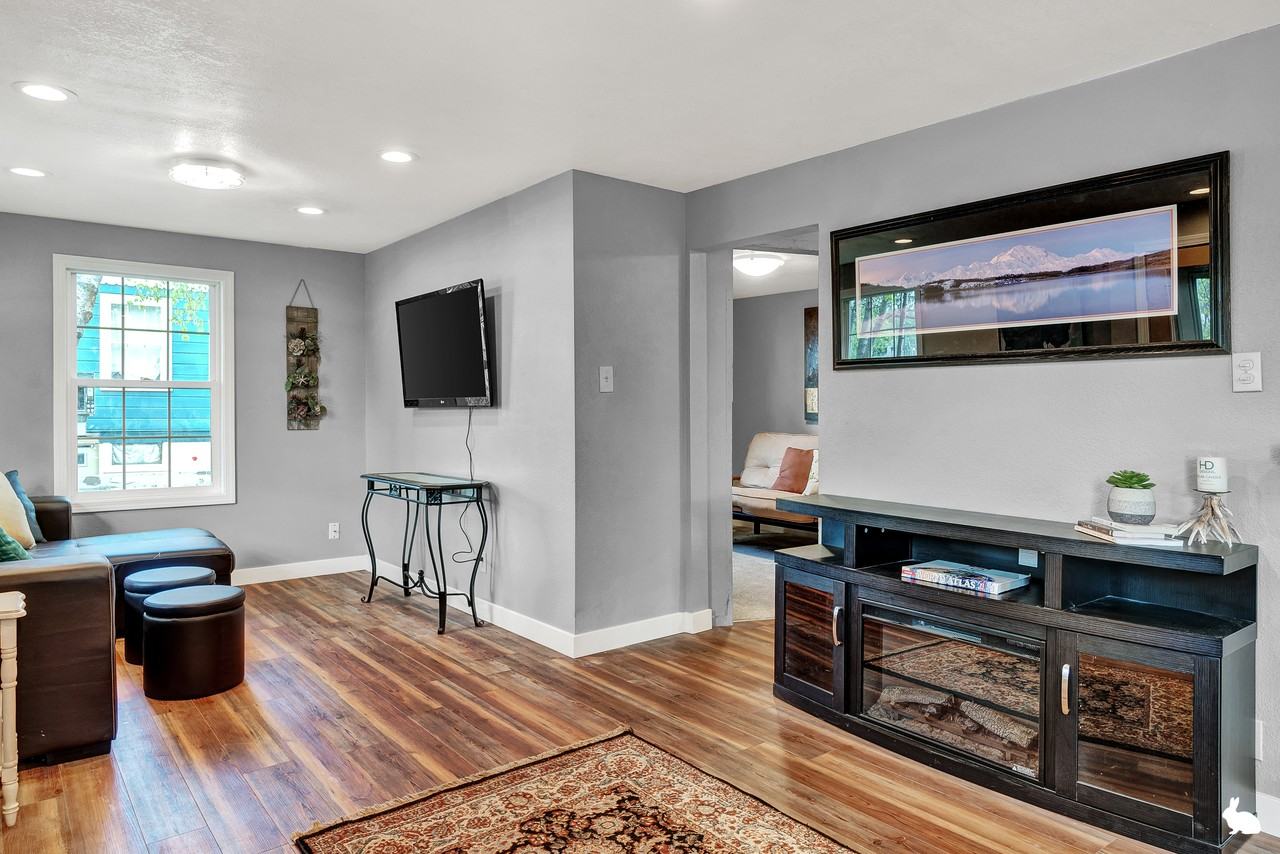 1423 Karluk St #A - Photo 5 of 22