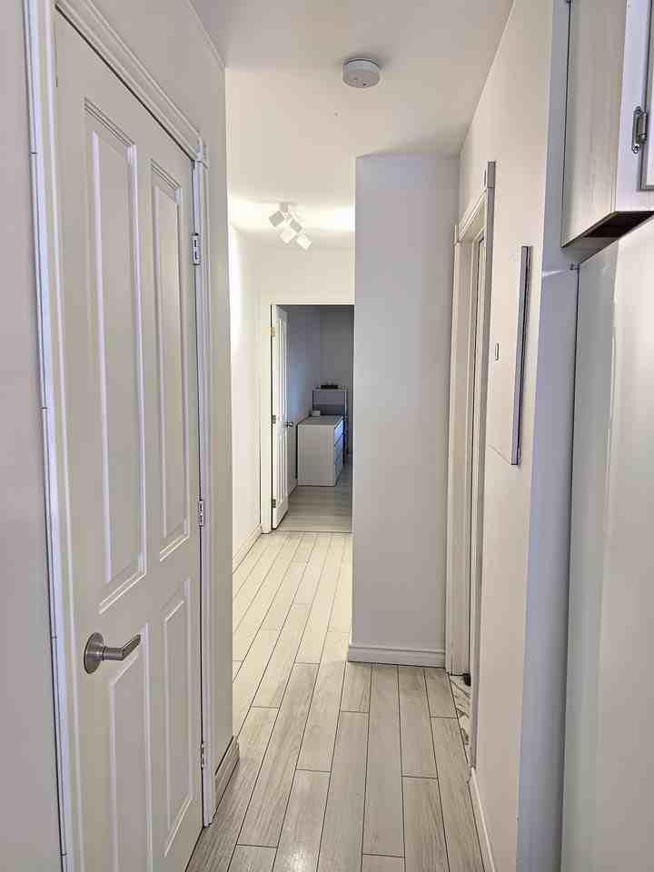 131 Avenue du Mont-Royal Ouest #1, Montréal, QC H2T 2S9 - 1 Bedroom ...