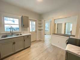 featured image of 34 Pine St #1