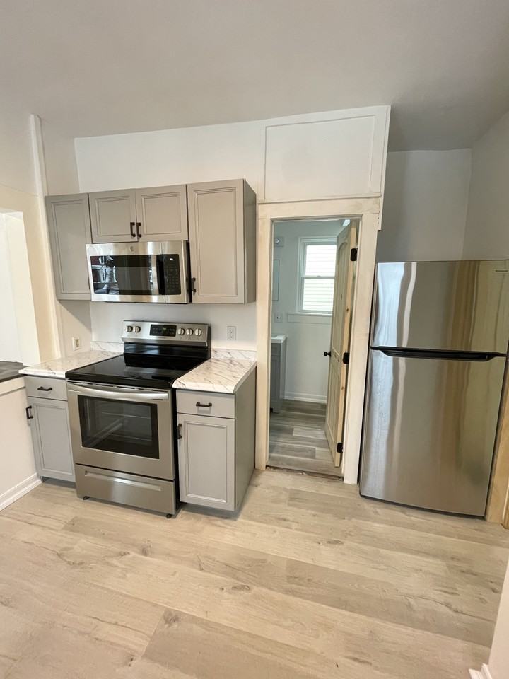 34 Pine St #1 - Photo 2 of 10
