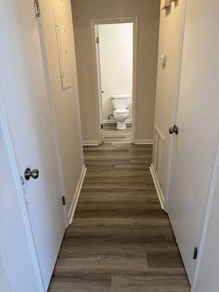 2533 Old Bainbridge Rd - Photo 7 of 16