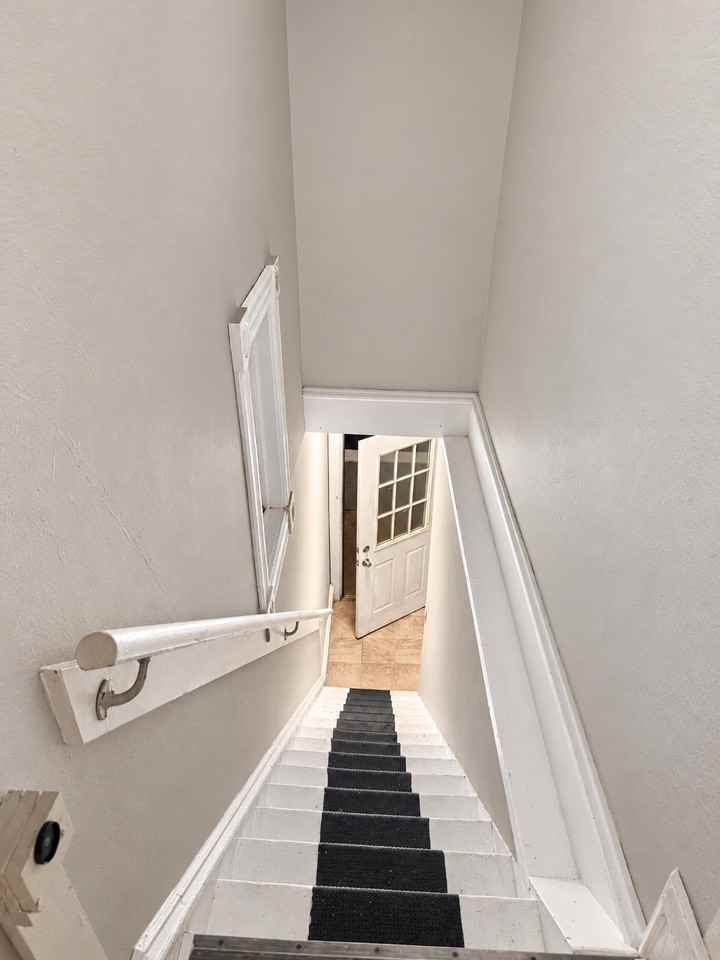 456 Walnut Ave - Photo 5 of 20