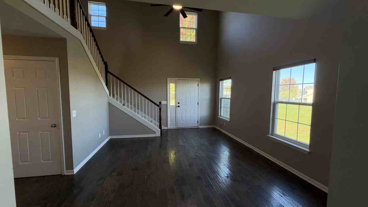 213 Misty Ln - Photo 4 of 27