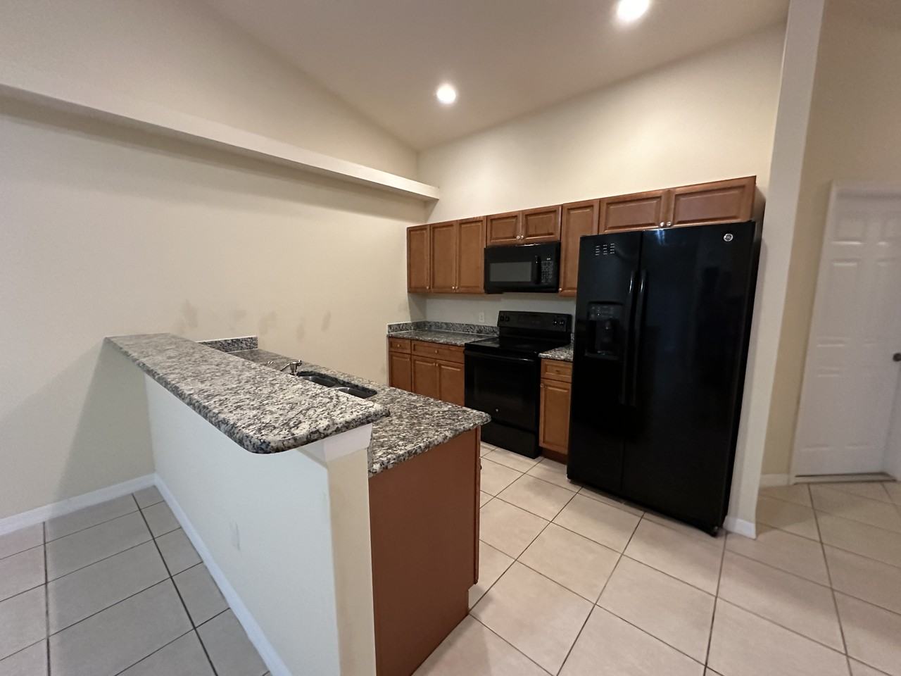 3414 Sw 7th Pl - Photo 2 of 12