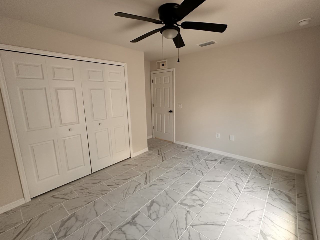 1505 Ne 10th Ter - Photo 4 of 26