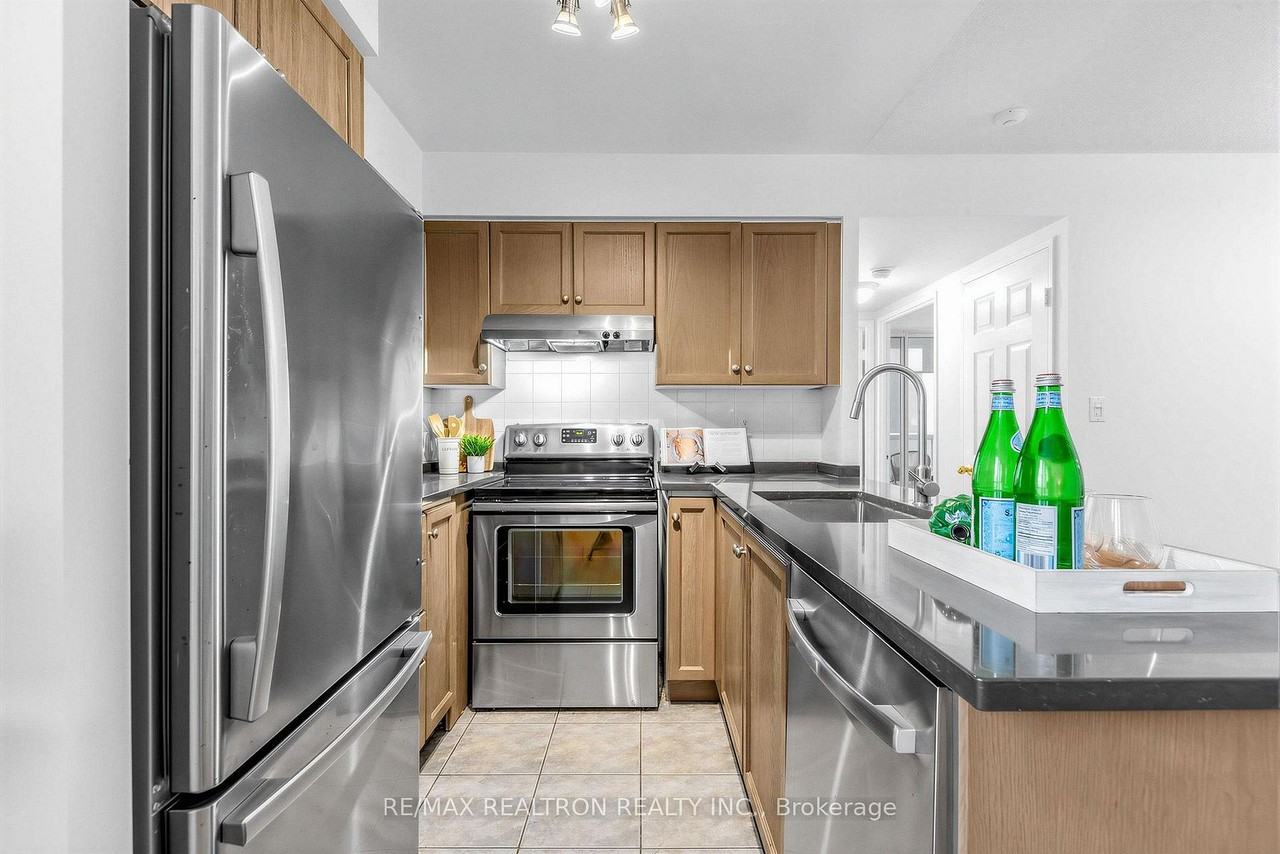 43 Eglinton Avenue East #510 - Photo 3 of 13