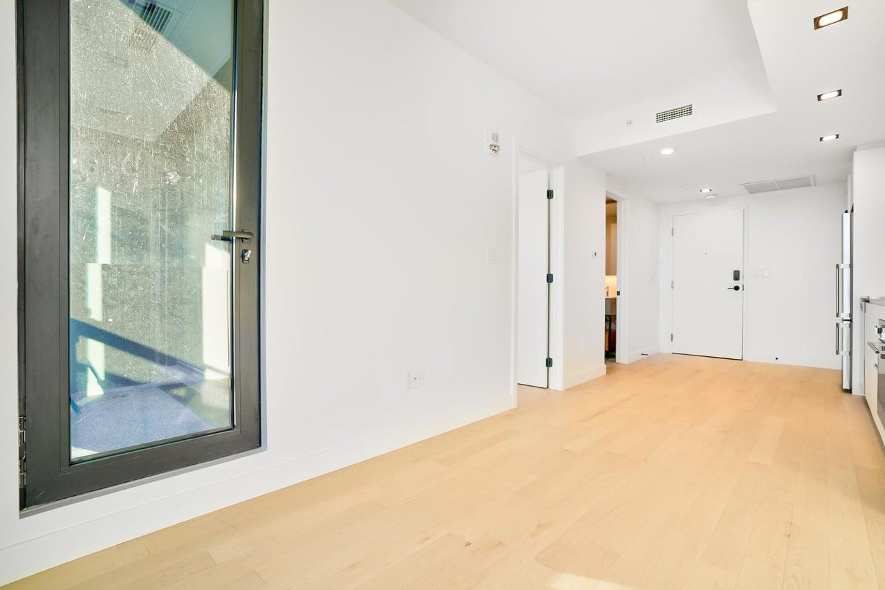 1245 Rue de Bleury #5218 - Photo 6 of 19