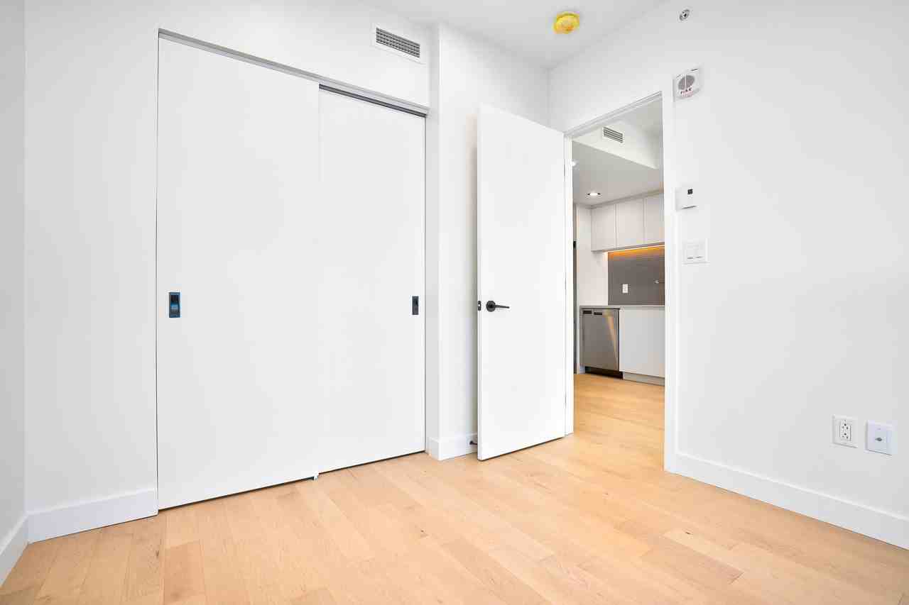 1245 Rue de Bleury #5218 - Photo 7 of 19