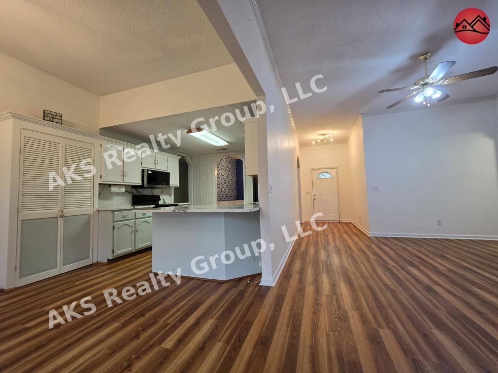 1345 Moss Rose Ln - Photo 3 of 21