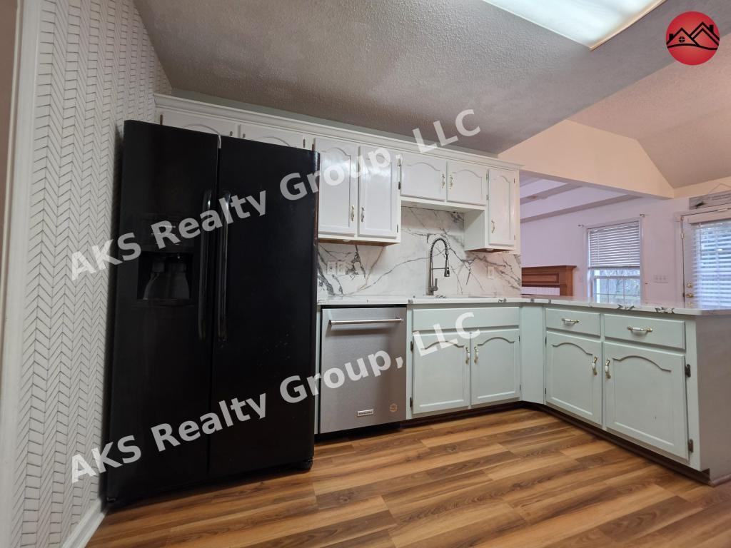 1345 Moss Rose Ln - Photo 6 of 21