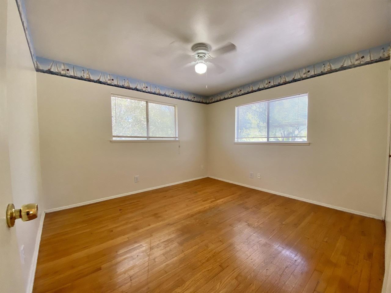 6611 Presley Dr - Photo 4 of 16