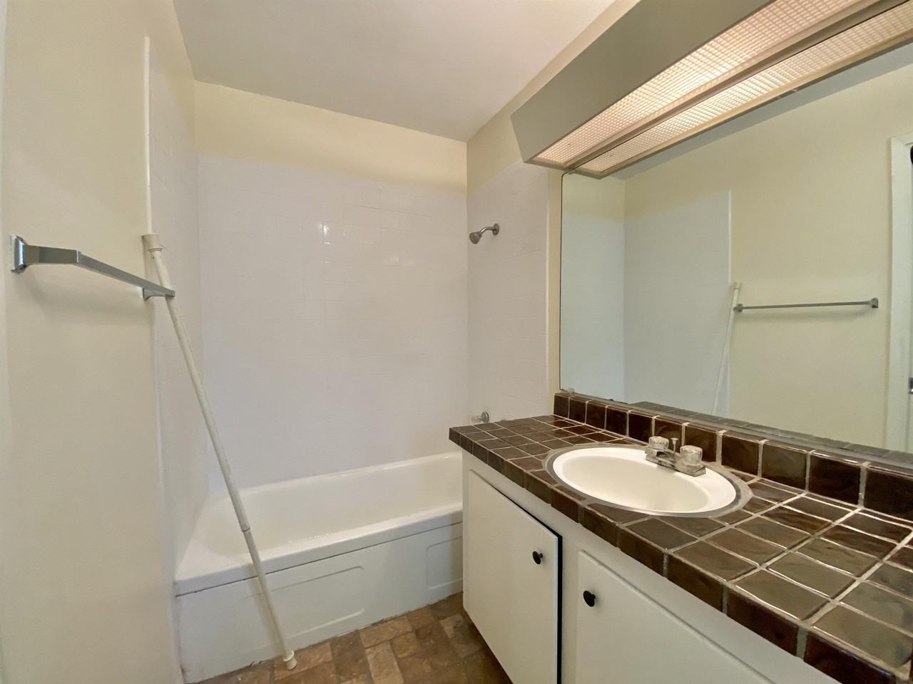 6611 Presley Dr - Photo 7 of 16