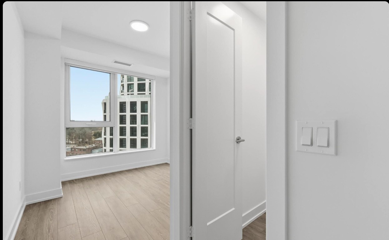 60 Central Park Roadway #1209 - Photo 6 of 14