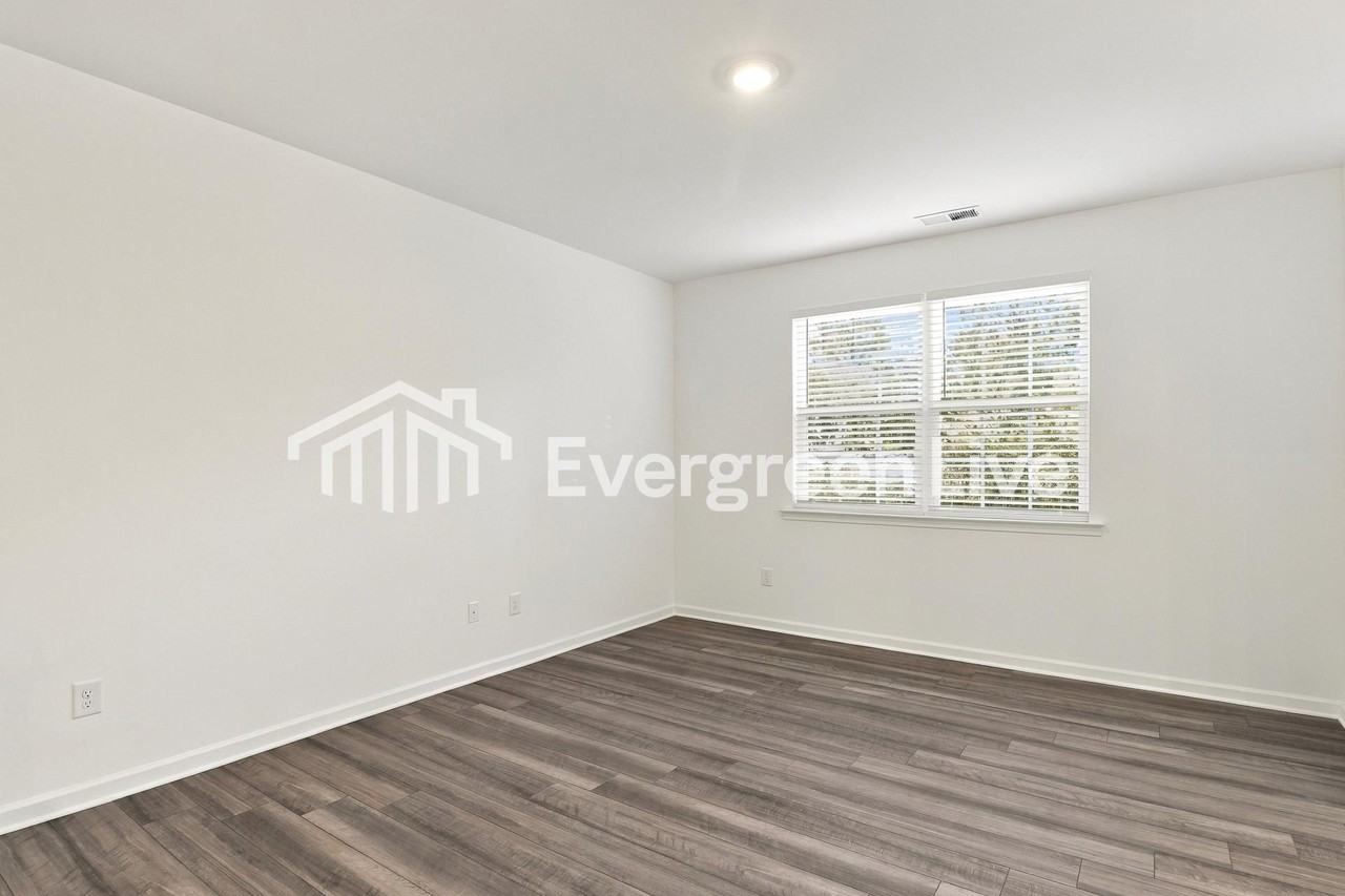 688 Sparano Loop - Photo 3 of 10